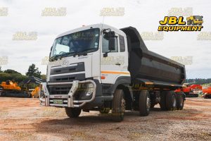 2017 UD CGE 420 TWINSTEER 18 CUBE TIPPER