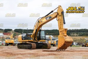 2019 CAT 330D2L 30 TON EXCAVATOR
