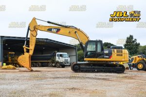 2019 CAT 330D2L 30 TON EXCAVATOR