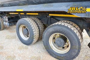 2017 UD CGE 420 TWINSTEER 18 CUBE TIPPER