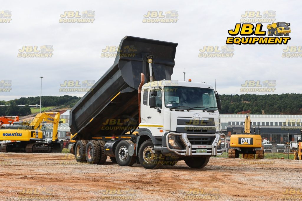 2017 UD CGE 420 TWINSTEER 18 CUBE TIPPER