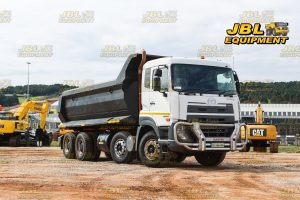 2017 UD CGE 420 TWINSTEER 18 CUBE TIPPER