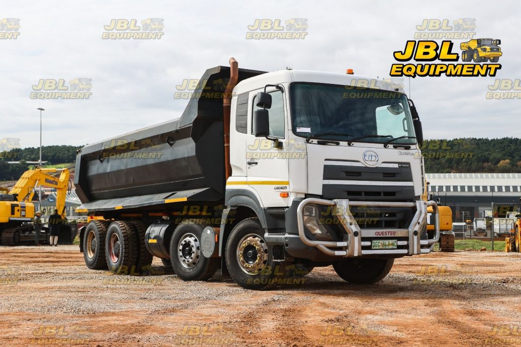 2017 UD CGE 420 TWINSTEER 18 CUBE TIPPER