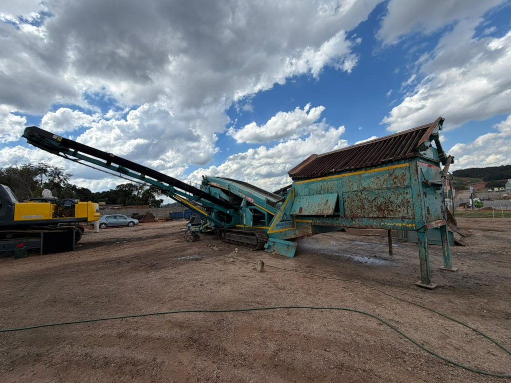 CHIEFTAIN POWERSCREEN 1400 SCREEN