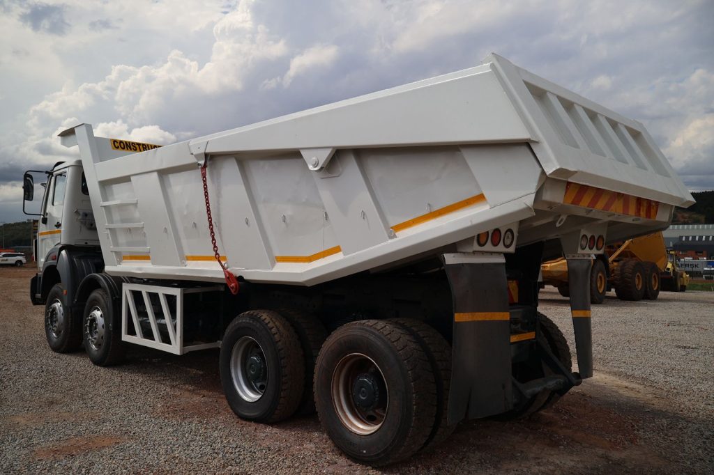 2016 POWERSTAR VX4035 18CUBE TIPPER TRUCK