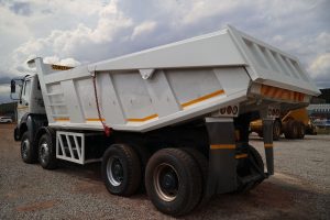 REFURBISHED 2016 POWERSTAR VX4035 18CUBE TIPPER TRUCK