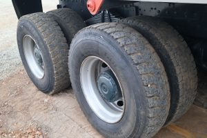 REFURBISHED 2016 POWERSTAR VX4035 18CUBE TIPPER TRUCK