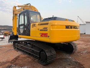 2010 NEW HOLLAND E215 20 TON EXCAVATOR