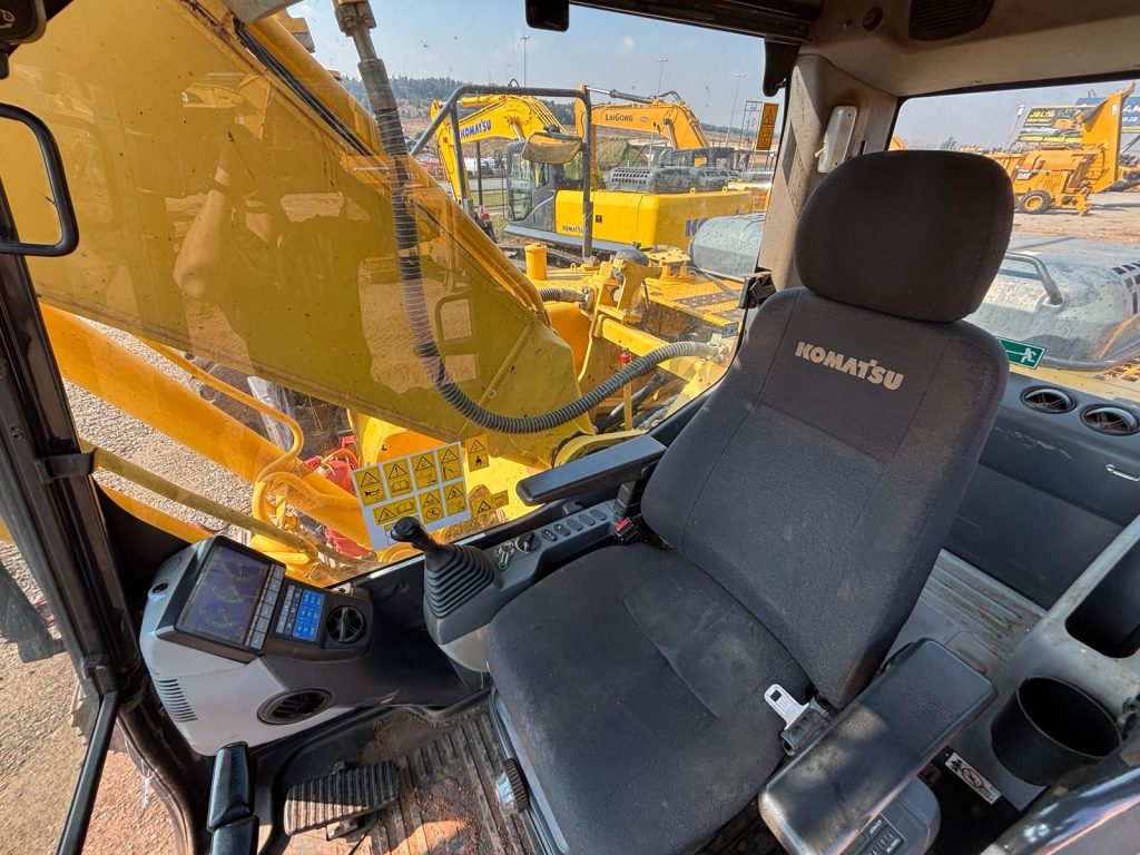 2021 KOMATSU PC210-10MO
