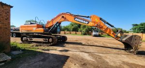2021 DOOSAN DX300LCA 30 TON EXCAVATOR