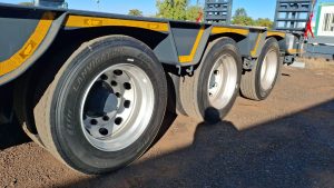 2026 PARAMOUNT TRI AXLE STEP DECK