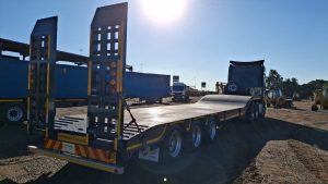 2026 PARAMOUNT TRI AXLE STEP DECK