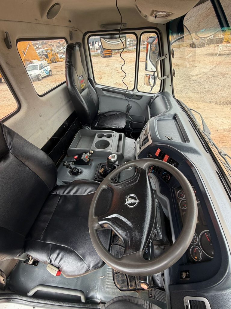 2018 POWERSTAR VX2628 10 CUBE TIPPER TRUCK