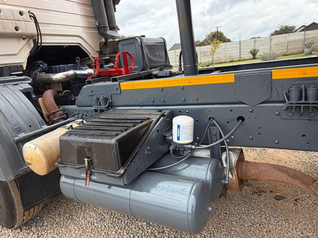 2018 POWERSTAR VX2628 10 CUBE TIPPER TRUCK