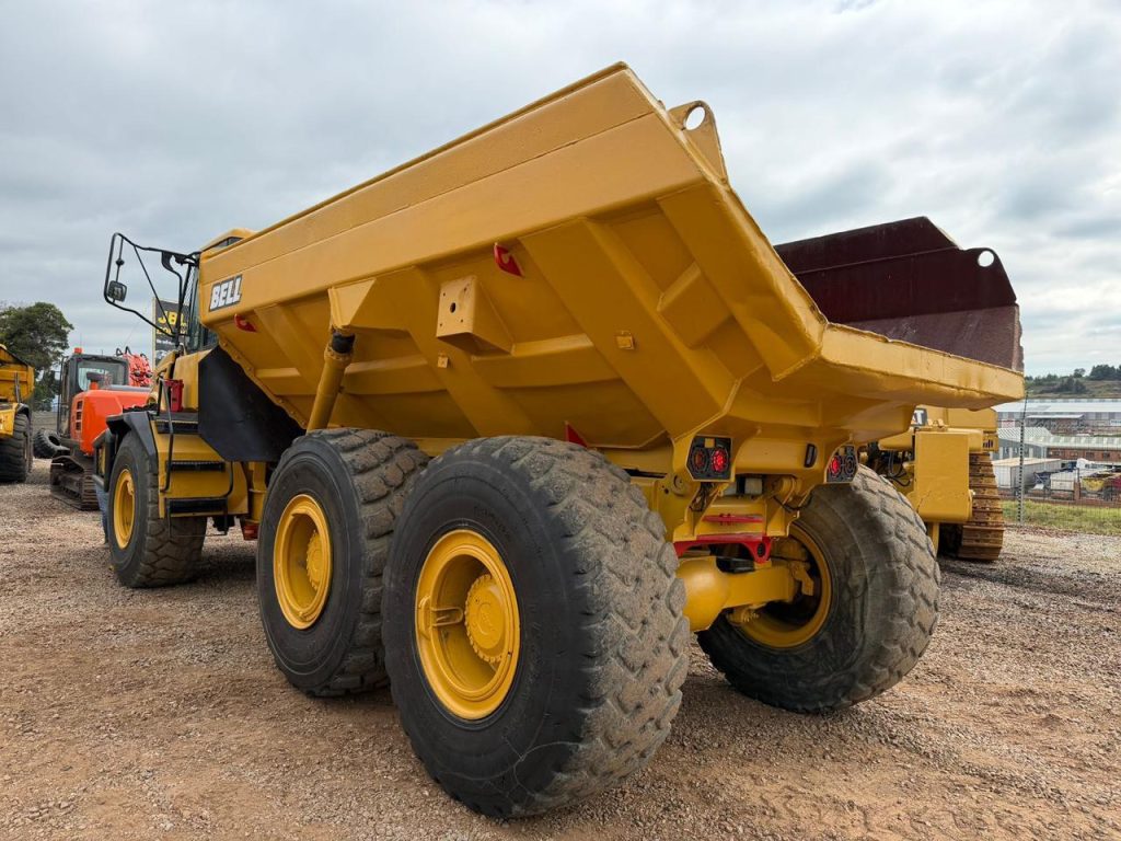 2004 BELL B25D 6X6 ADT