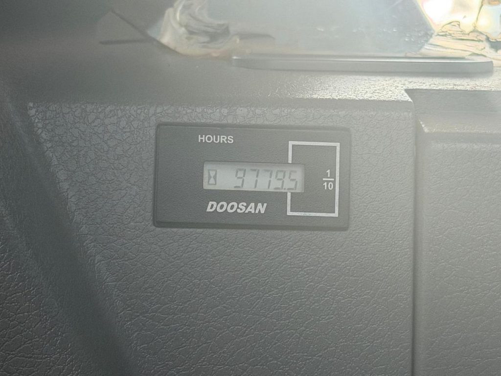 2016 DOOSAN DX225LCA