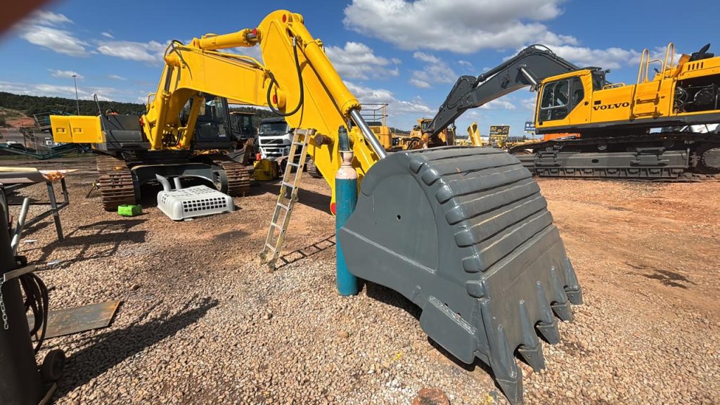 2010 KOMATSU PC400 40 TON (REBUILD)