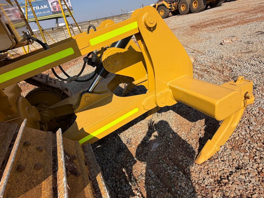 2018 CAT D6R2 DOZER (REFURBISHED)