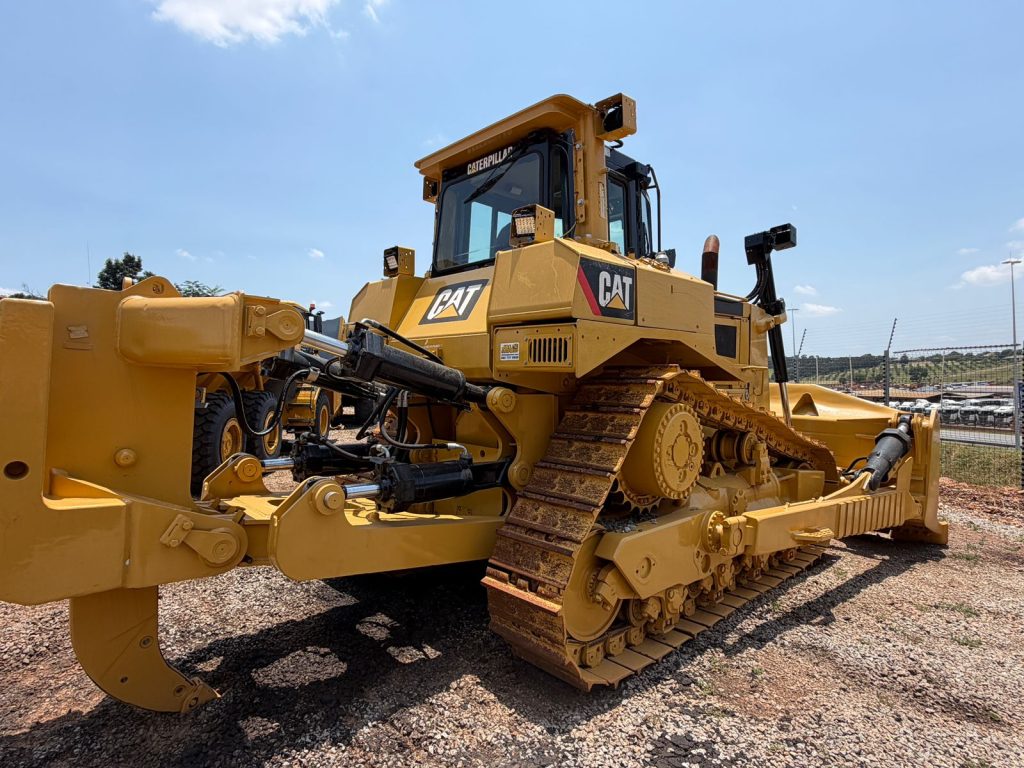 2015 CAT D8R DOZER (REBUILD)