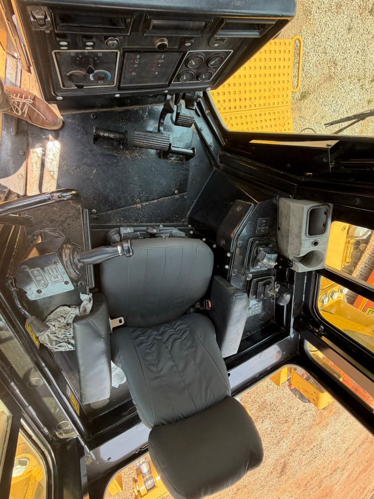 2015 CAT D8R DOZER (REBUILD)